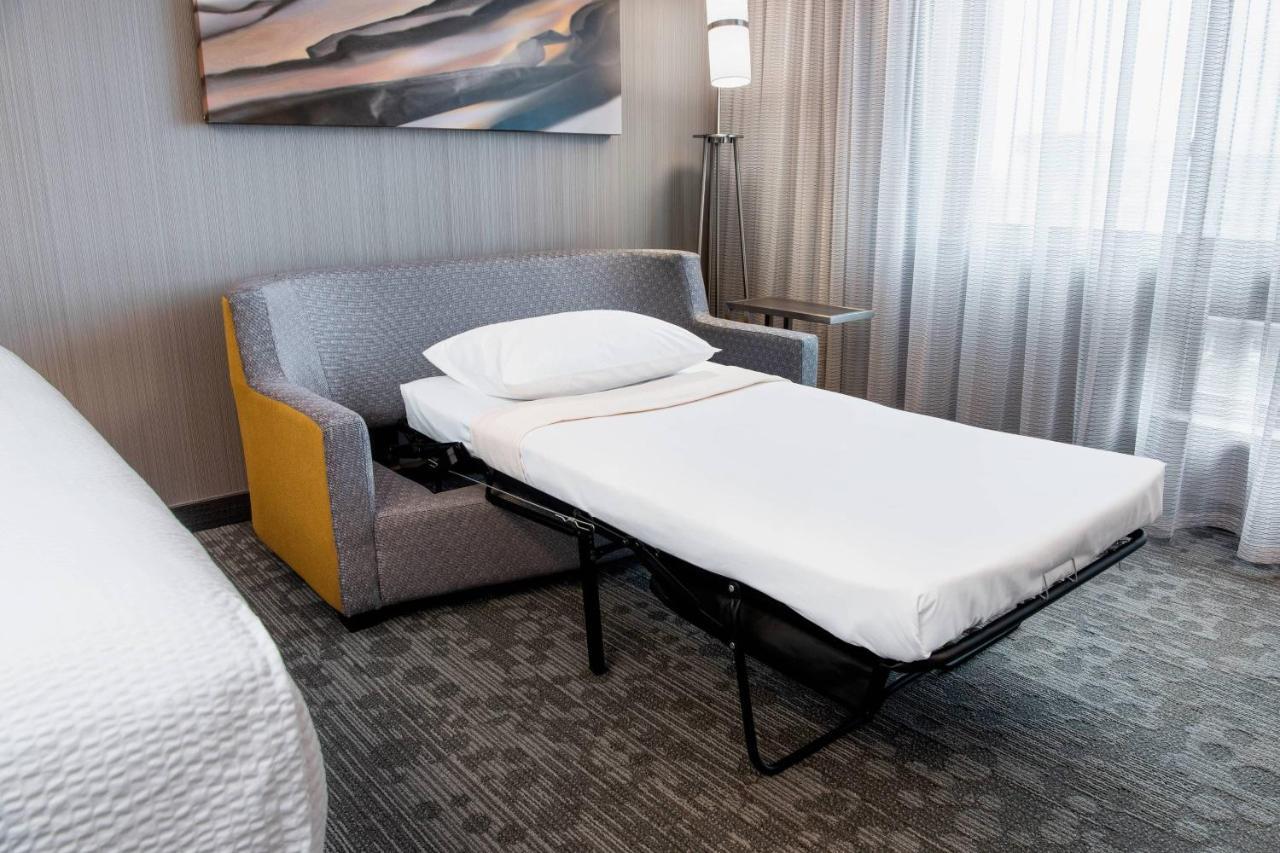 Hotel Courtyard By Marriott Edmonton West Zewnętrze zdjęcie