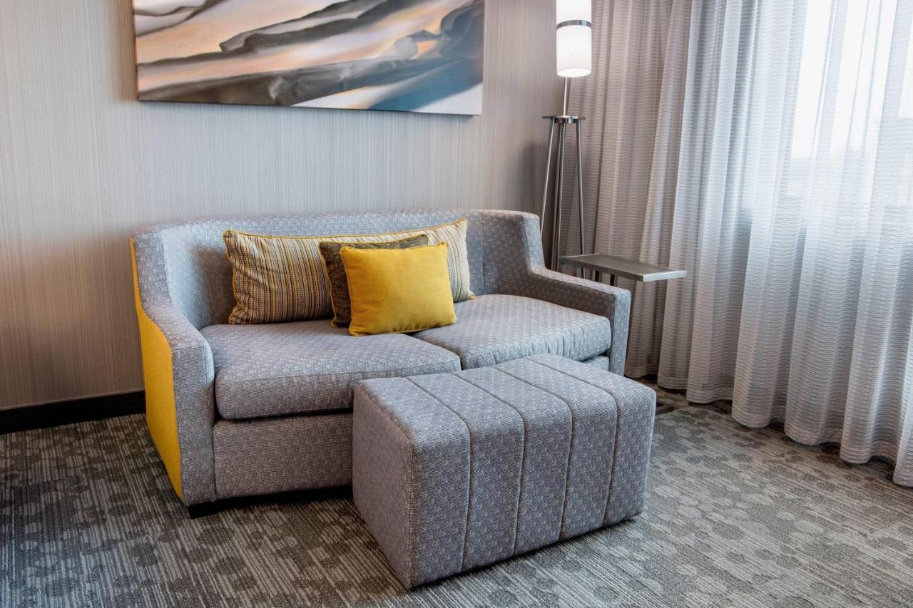 Hotel Courtyard By Marriott Edmonton West Zewnętrze zdjęcie