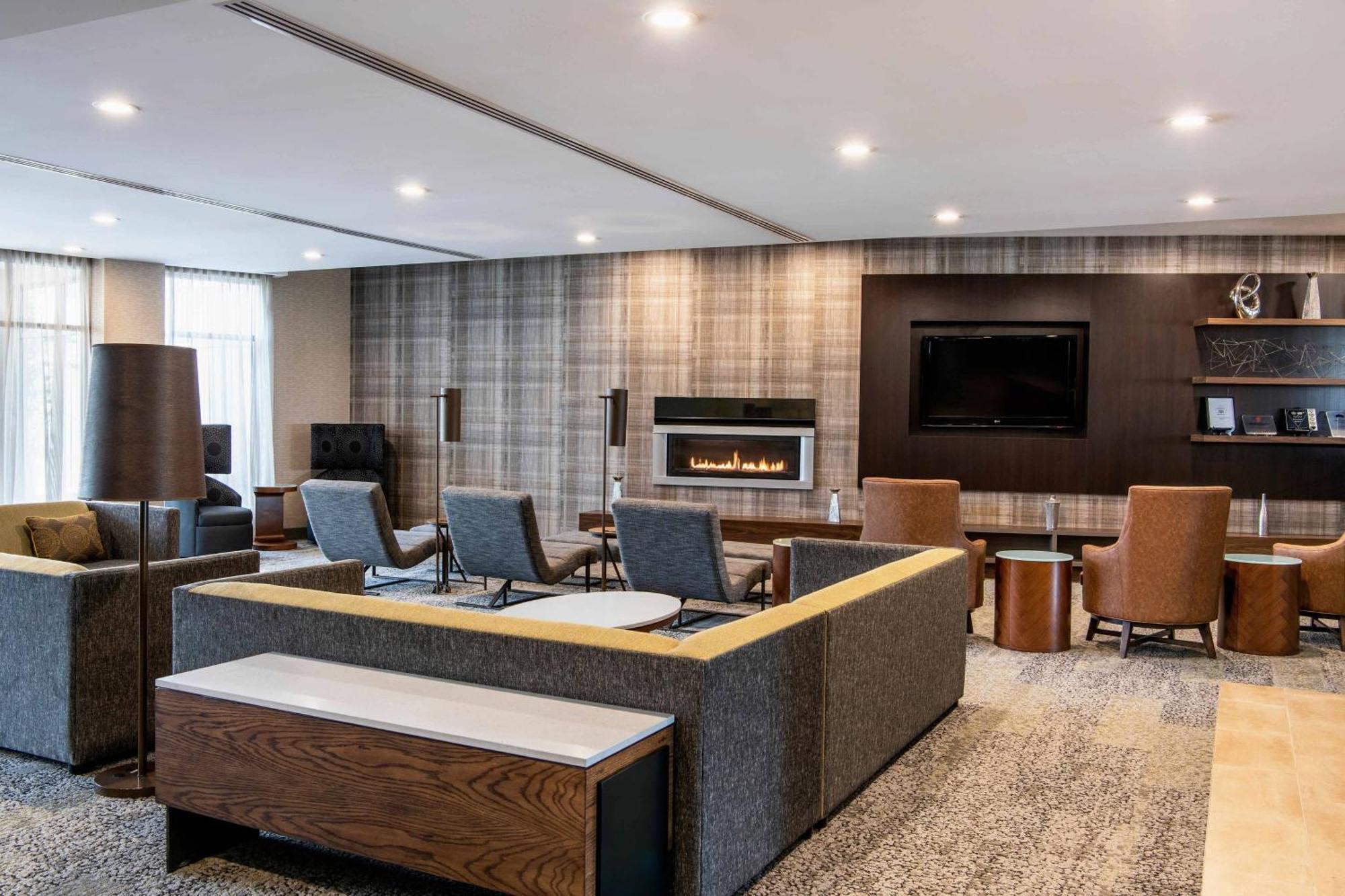 Hotel Courtyard By Marriott Edmonton West Zewnętrze zdjęcie