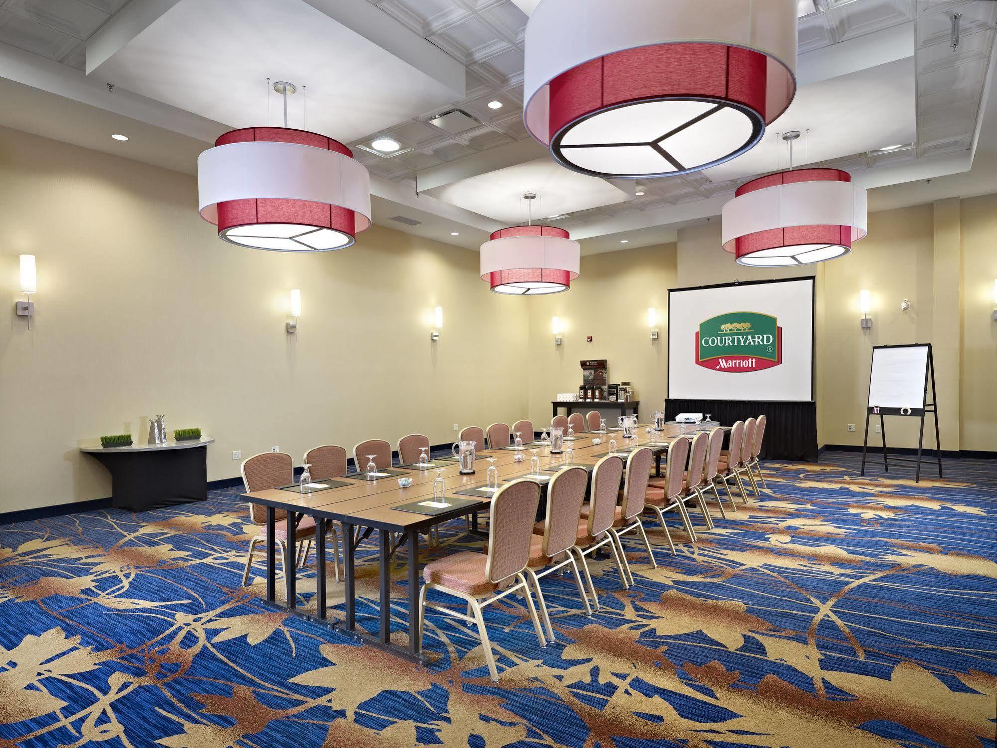 Hotel Courtyard By Marriott Edmonton West Zewnętrze zdjęcie