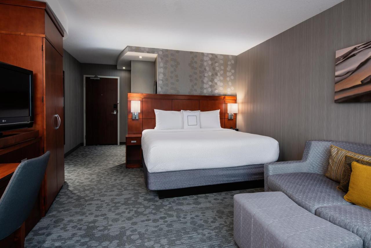 Hotel Courtyard By Marriott Edmonton West Zewnętrze zdjęcie